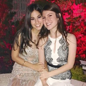 Meet your Posher, Leora